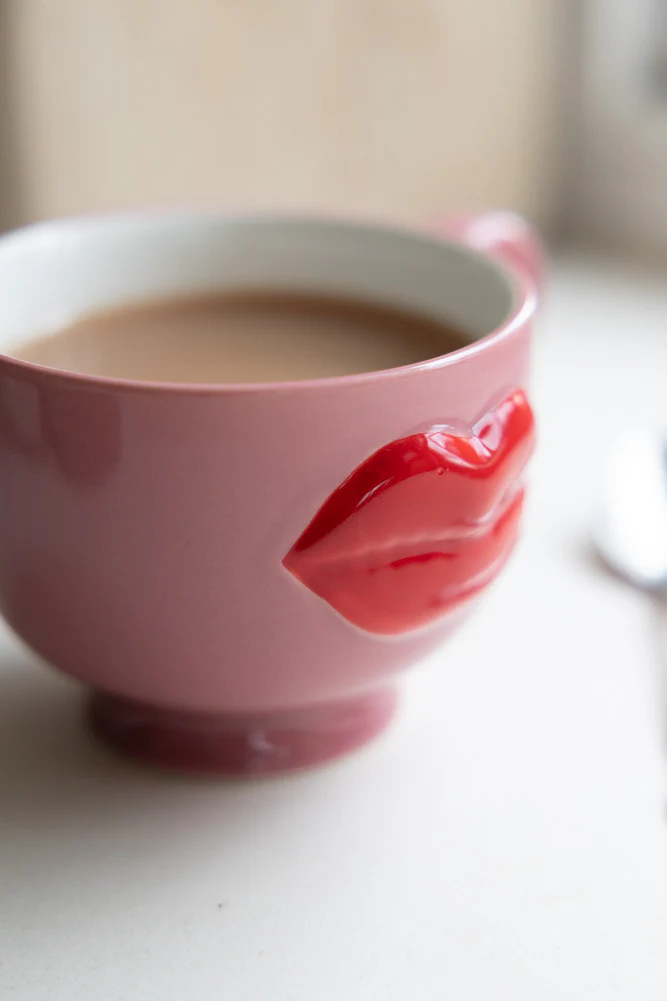 Luscious Red Lips Mug - Image 4